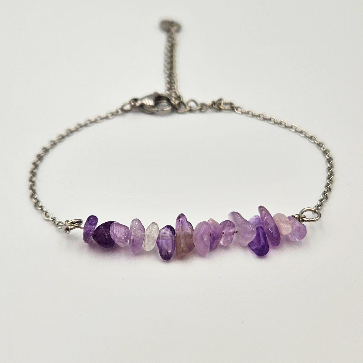 Armband gemaakt van stainless steel met amethist split