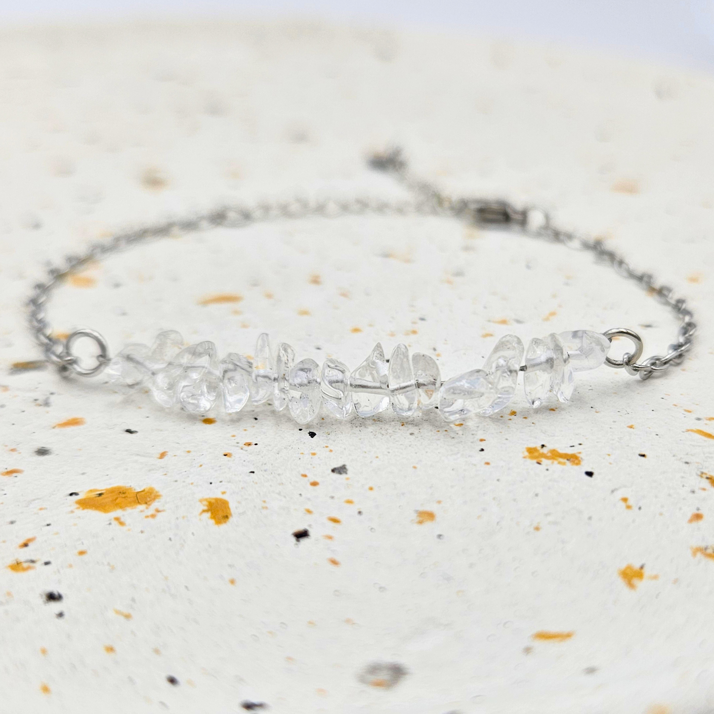 Armband gemaakt van stainless steel met bergkristal split