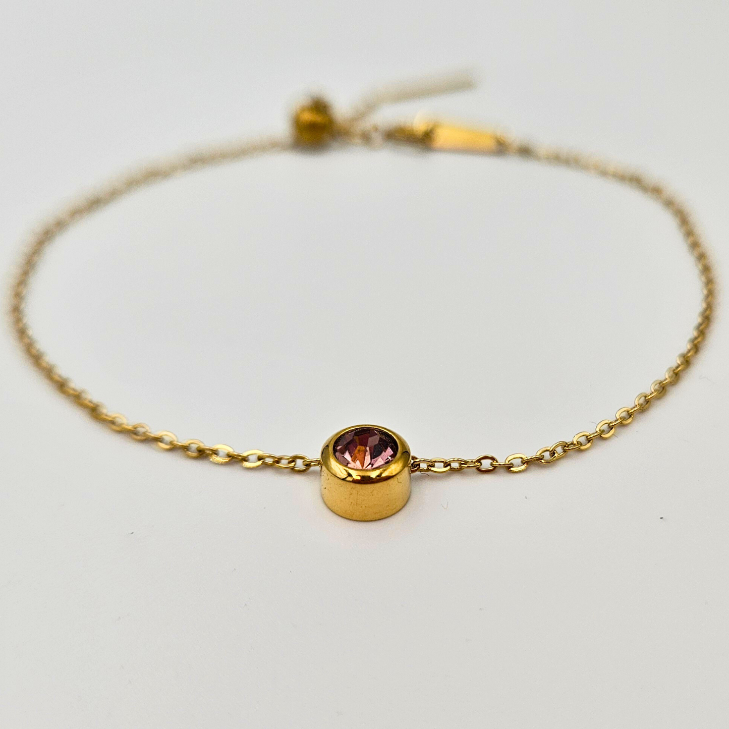 Armband van goldplated stainless steel met geboortesteen van oktober: toermalijn