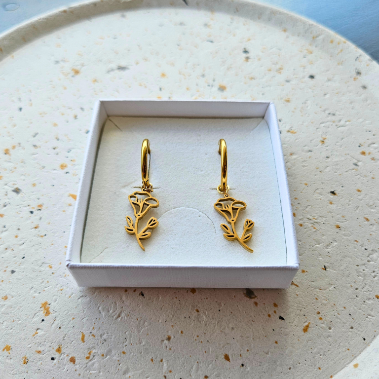 Oorbellen van goldplated stainless steel met geboortebloem van september: de dagbloem