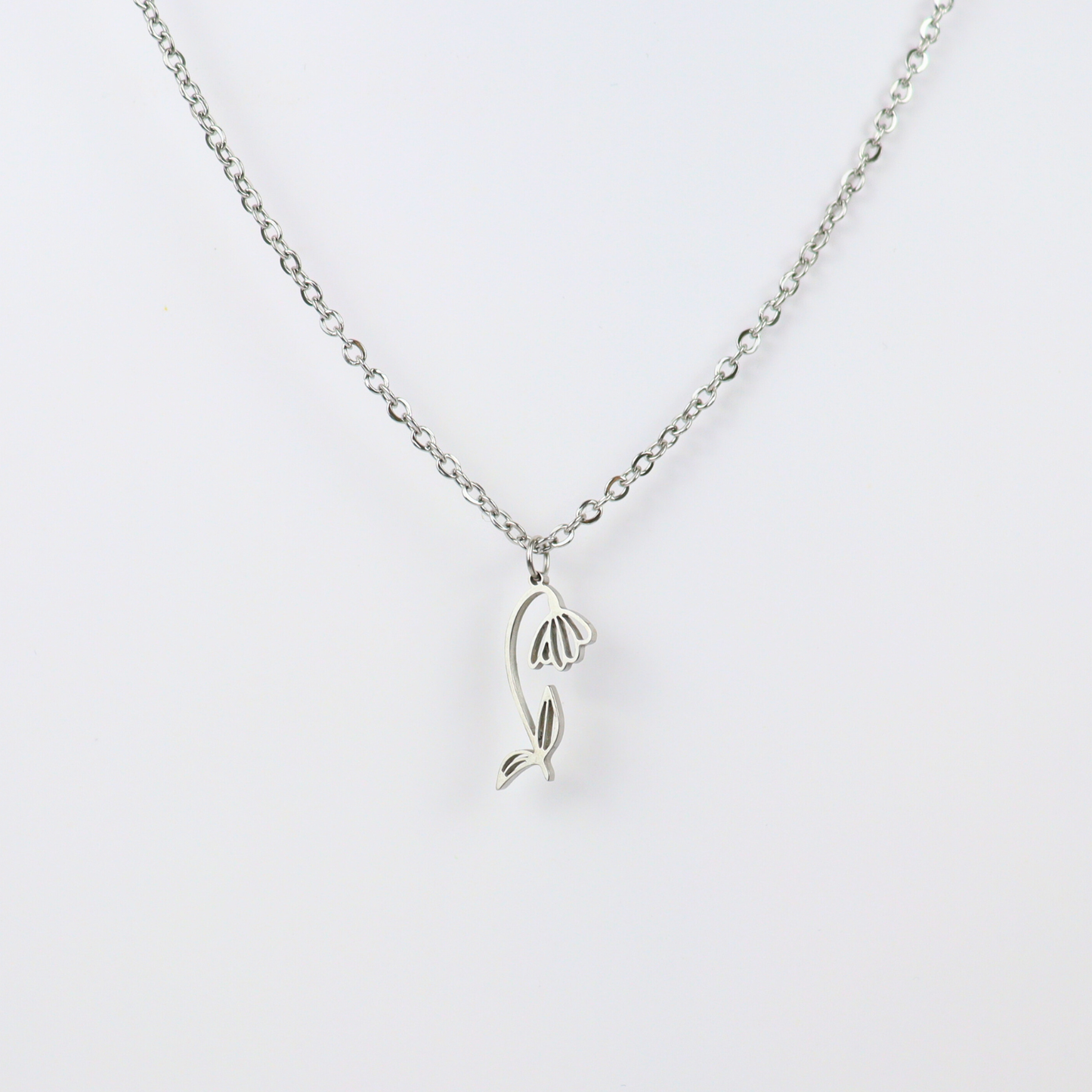 Ketting gemaakt van stainless steel met geboortebloem van januari: het sneeuwklokje