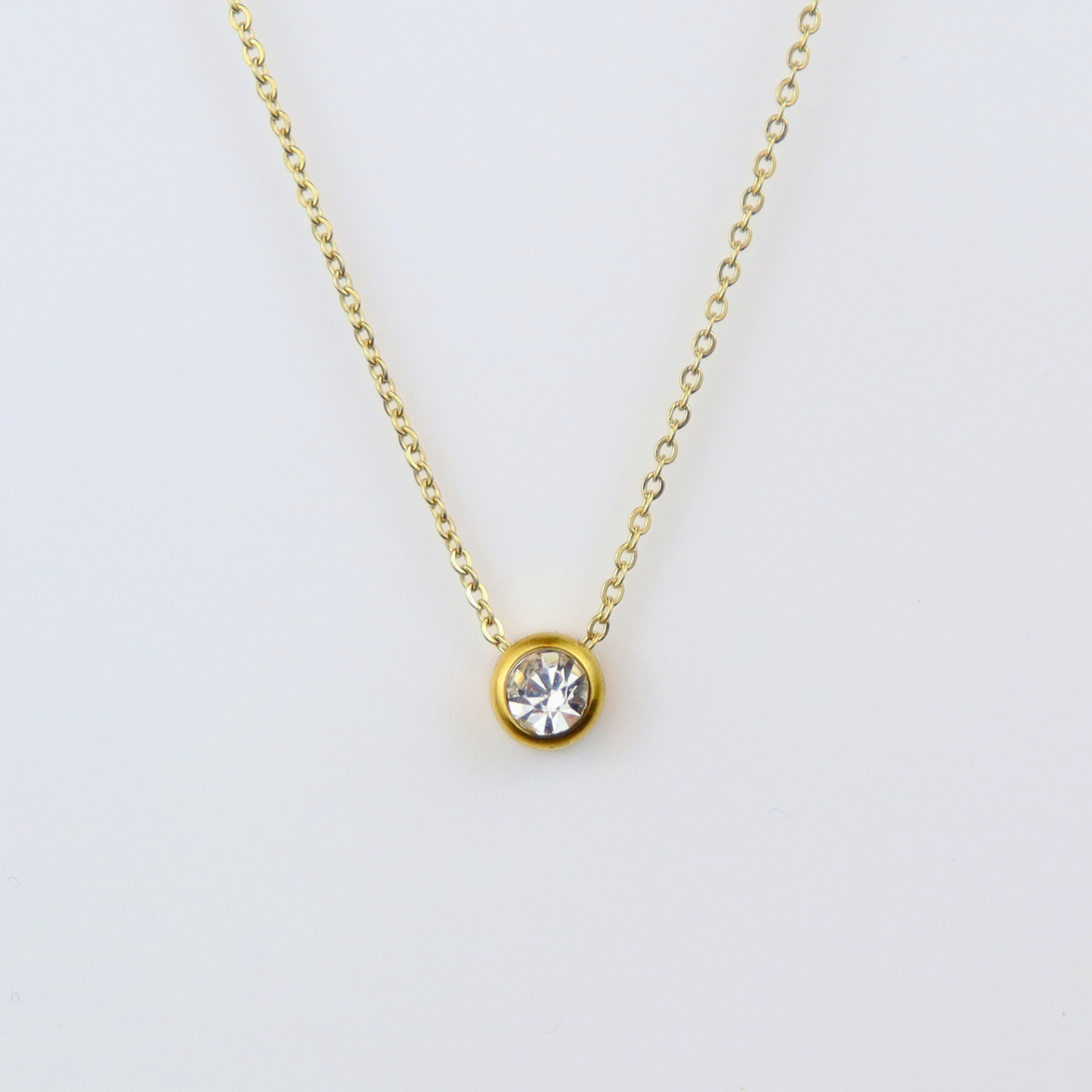 Ketting van goldplated stainless steel met geboortesteen van april: diamant