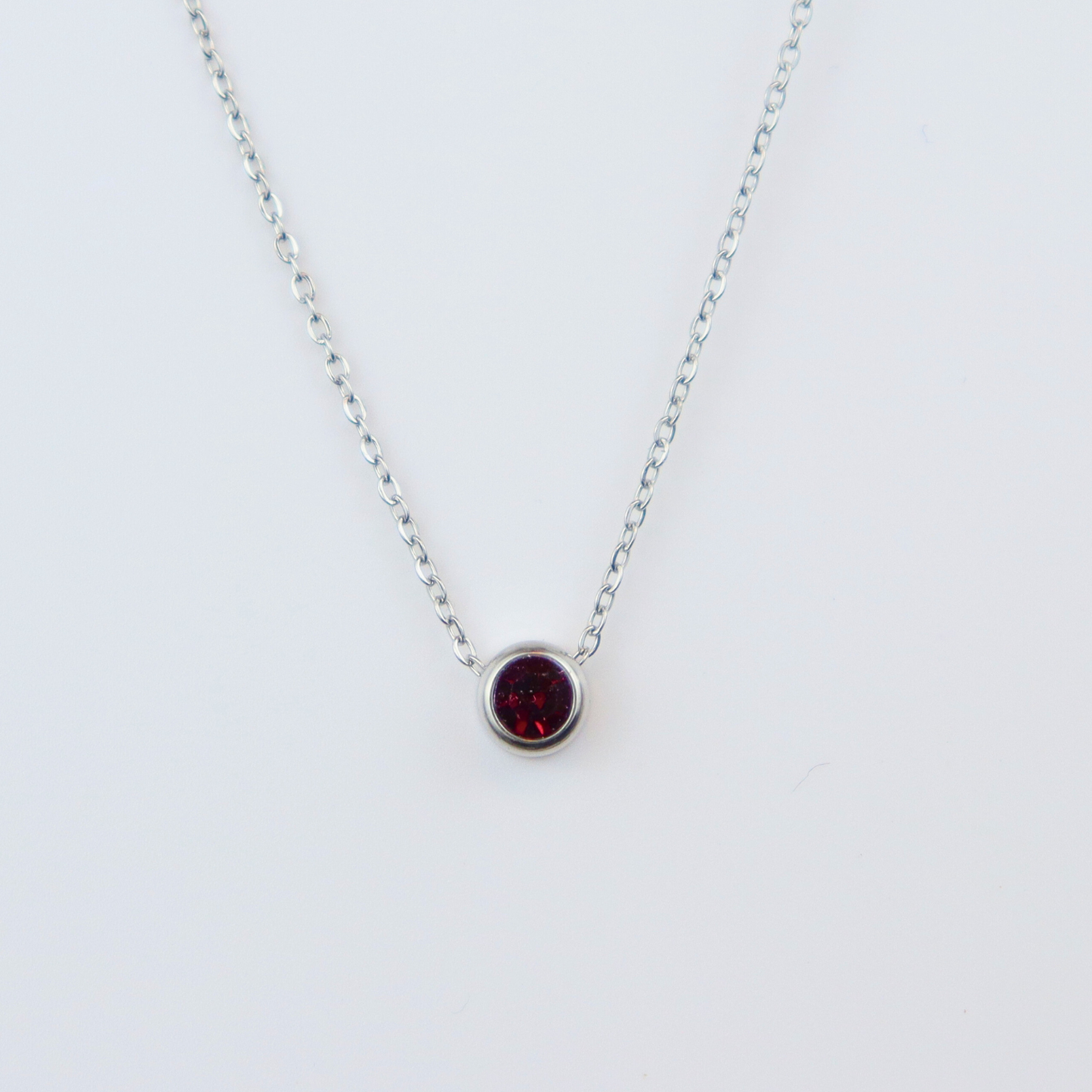 Ketting gemaakt van stainless steel met geboortesteen van juni: amethist