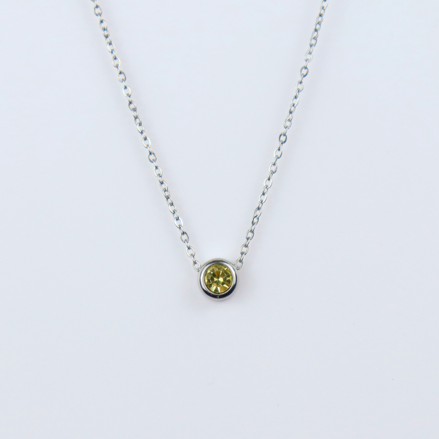 Ketting gemaakt van stainless steel met geboortesteen van november: citrien