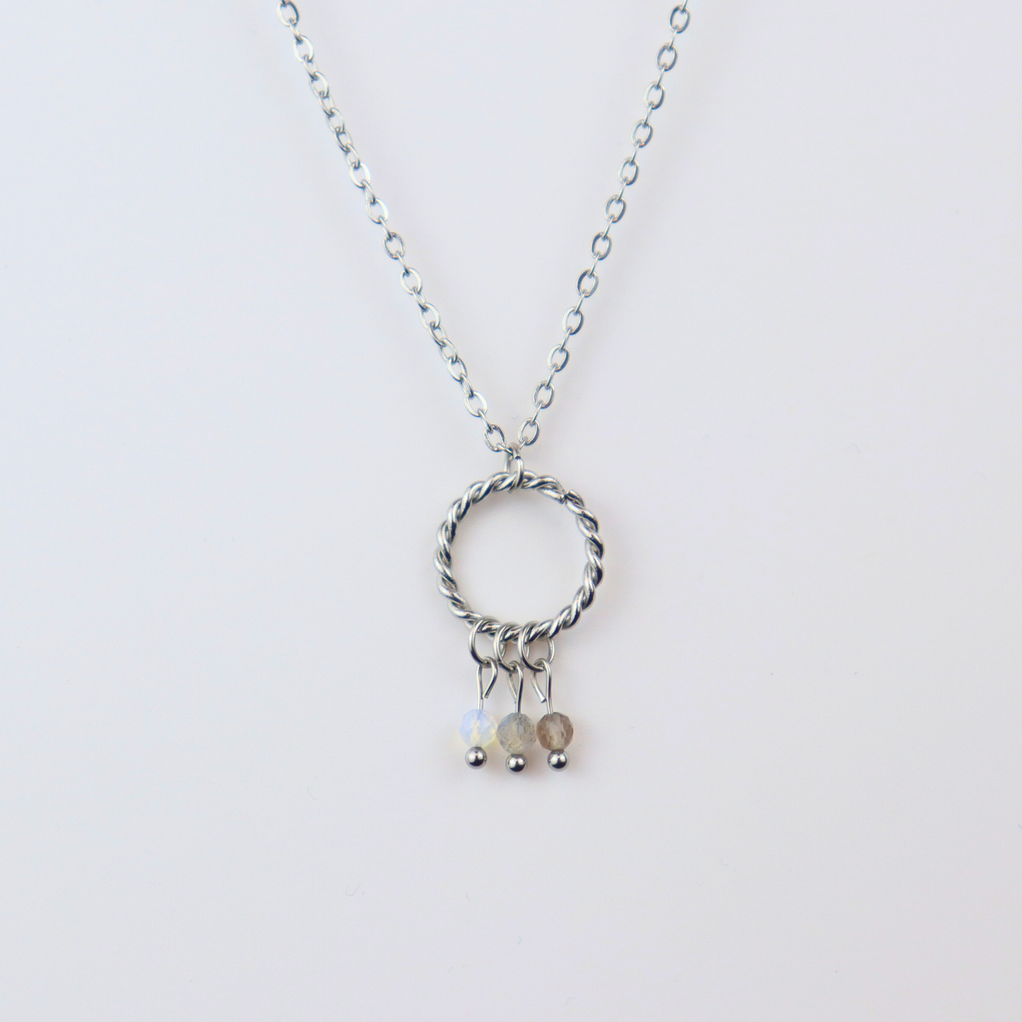 Ketting gemaakt van stainless steel met rookkwarts, labradoriet en opaliet