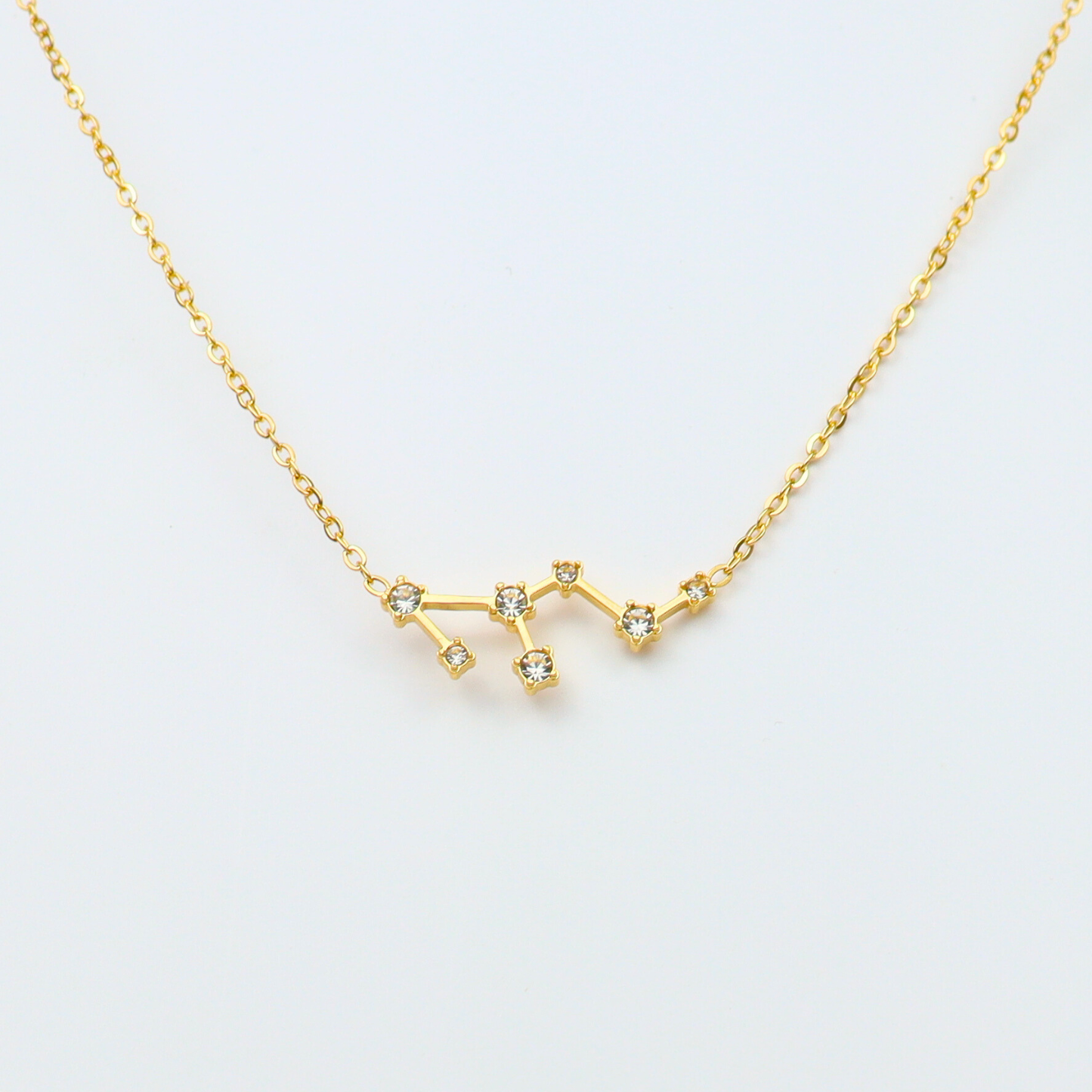 Ketting van goldplated stainless steel met sterrenbeeld leeuw