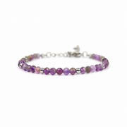 Armband van facetgeslepen amethist afgewerkt met zilverkleurig stainless steel