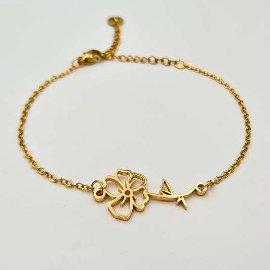 Armband van goldplated stainless steel met geboortebloem van augustus: de klaproos