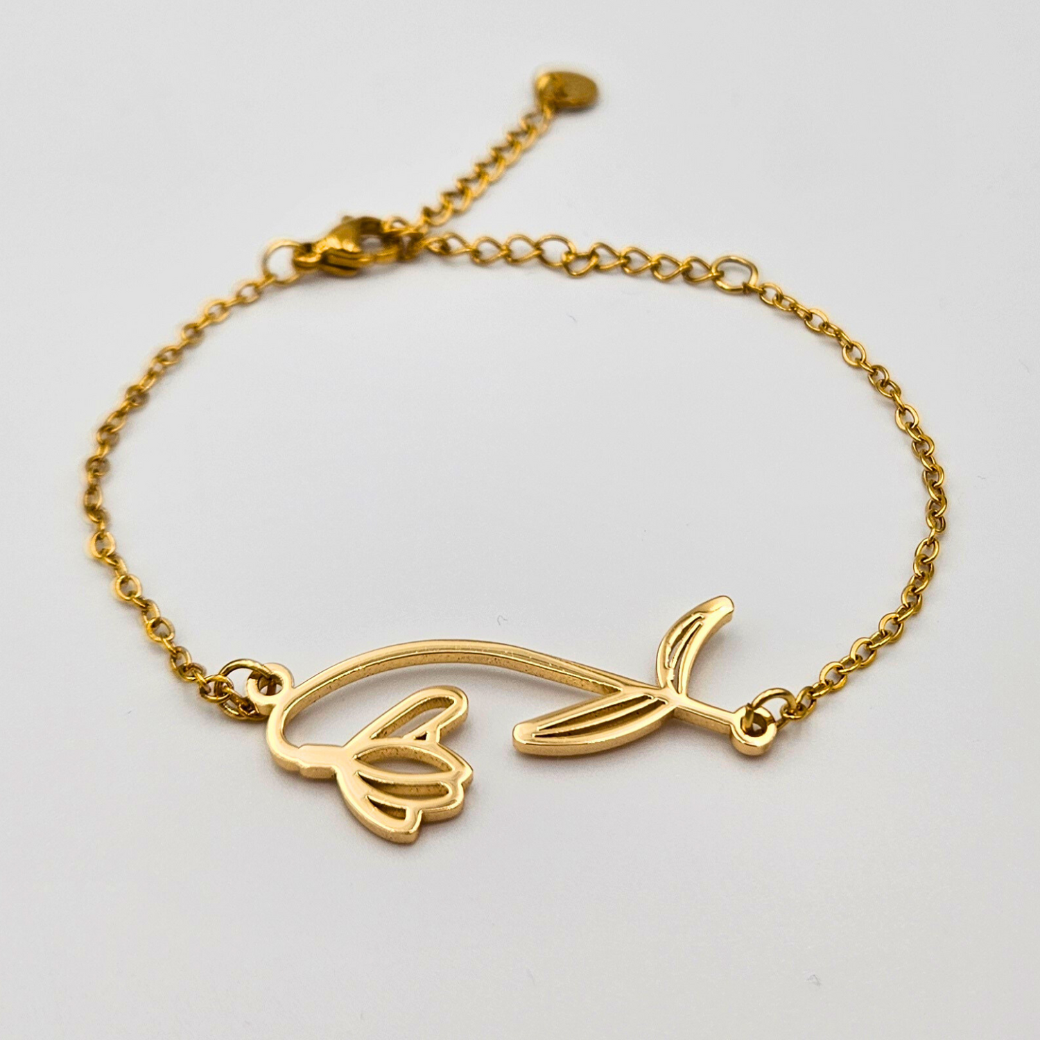 Armband van goldplated stainless steel met geboortebloem van januari: het sneeuwklokje