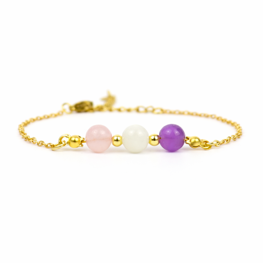 Armband van goldplated stainless steel met de 3 edelstenen die passen bij het sterrenbeeld vissen: rozenkwarts, maansteen en amethist