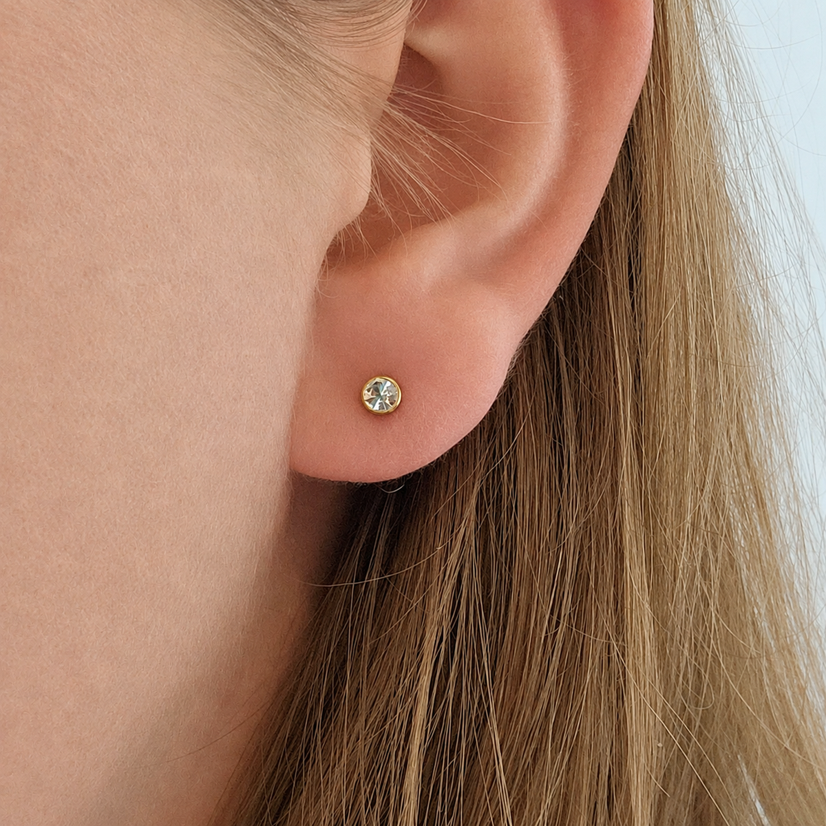 Birthstone stud earrings gold
