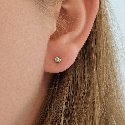 Birthstone stud earrings gold