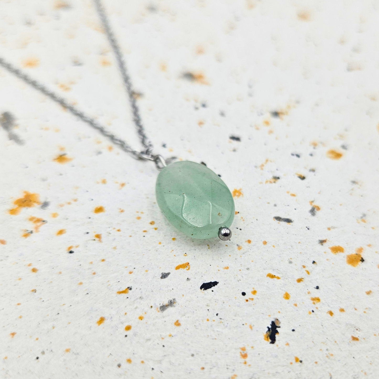 Ketting gemaakt van stainless steel met aventurijn hanger