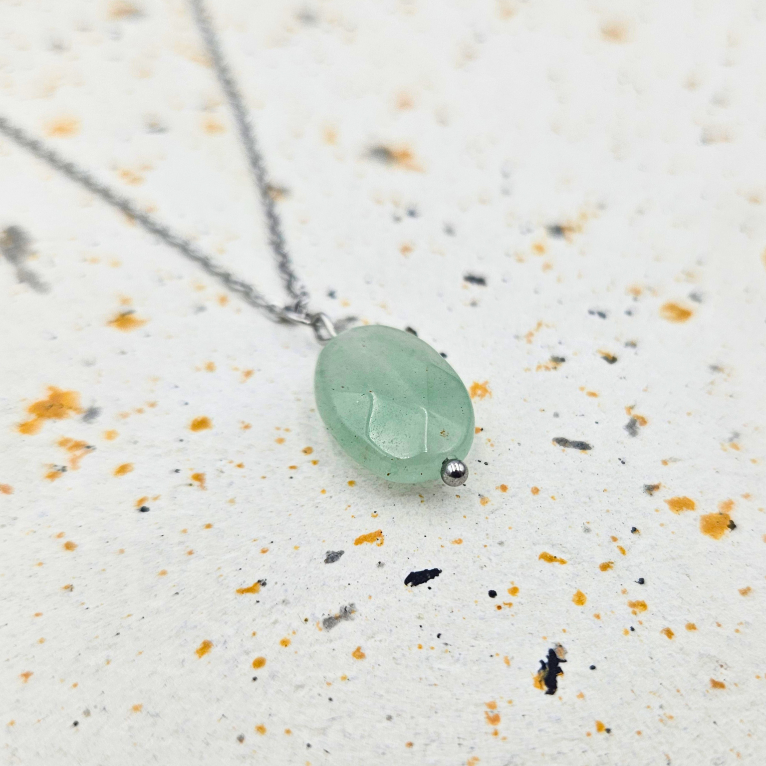 Ketting gemaakt van stainless steel met aventurijn hanger