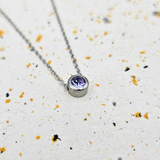 Ketting gemaakt van stainless steel met geboortesteen van februari: lichte amethist