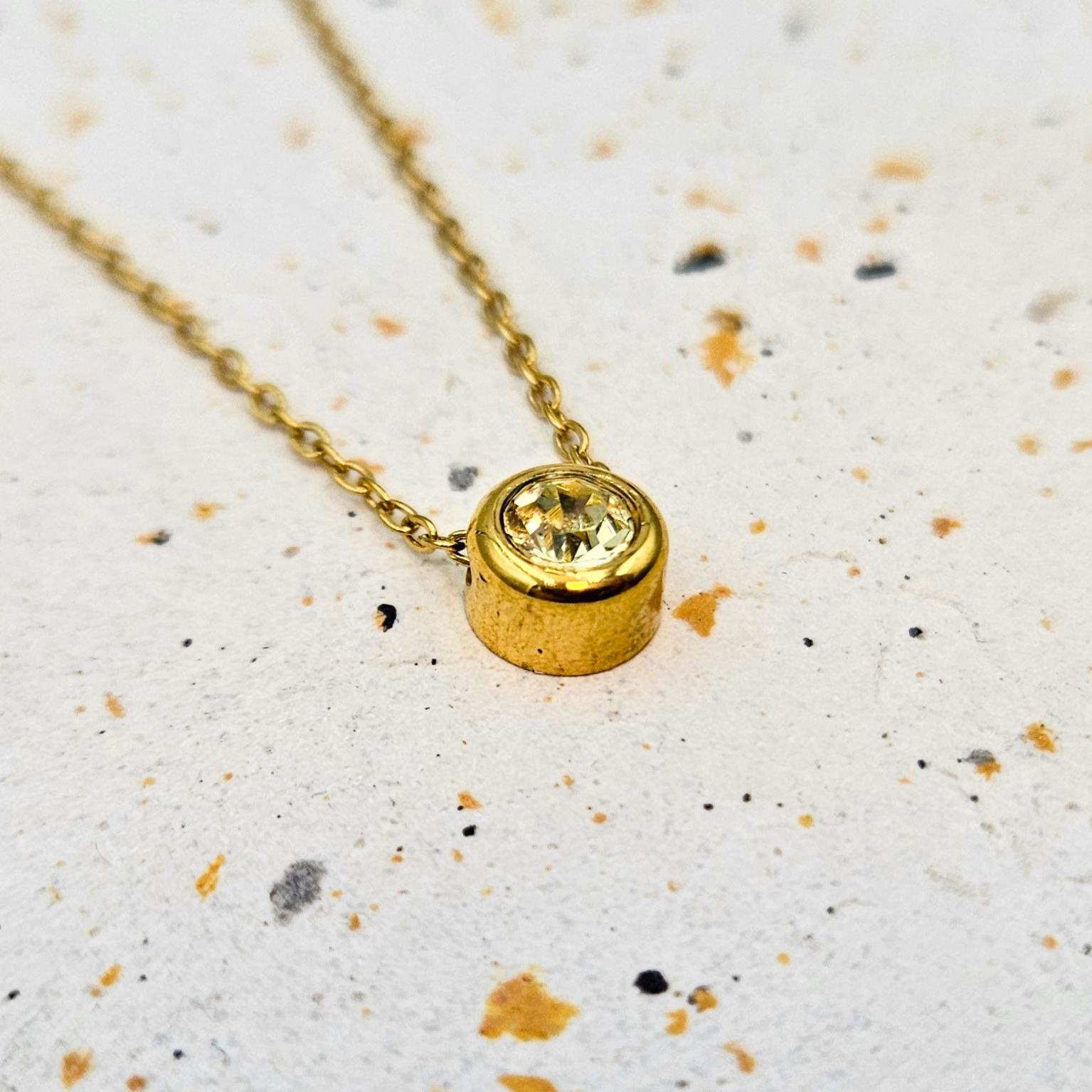 Ketting van goldplated stainless steel met geboortesteen van november: citrien
