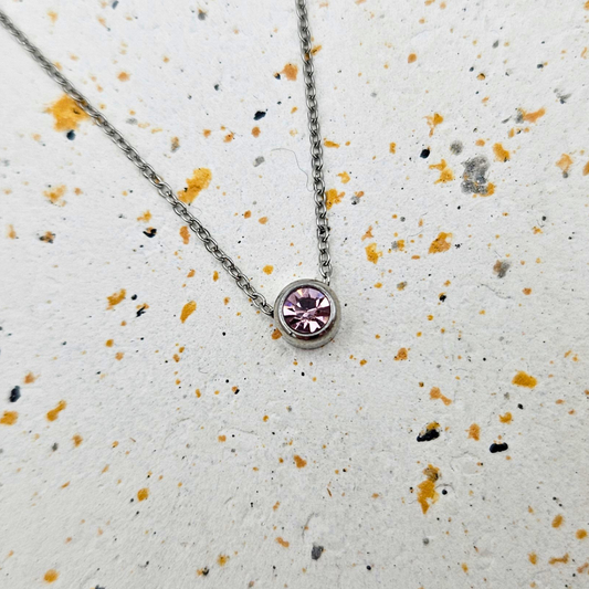 Ketting gemaakt van stainless steel met geboortesteen van oktober: toermalijn
