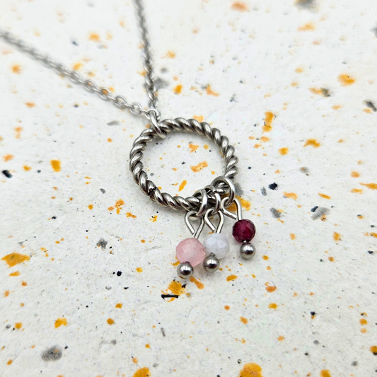 Ketting 'kracht' zilver - granaat, maansteen en rozenkwarts