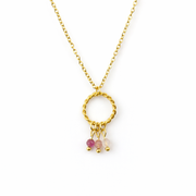 Ketting van goldplated stainless steel met rozenkwarts, aardbeienkwarts en toermalijn