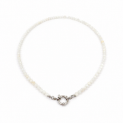 Silver moonstone necklace