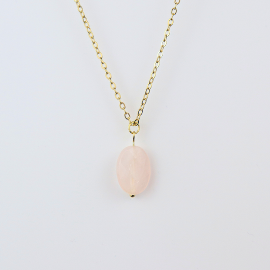 Ketting van goldplated stainless steel met rozenkwarts hanger