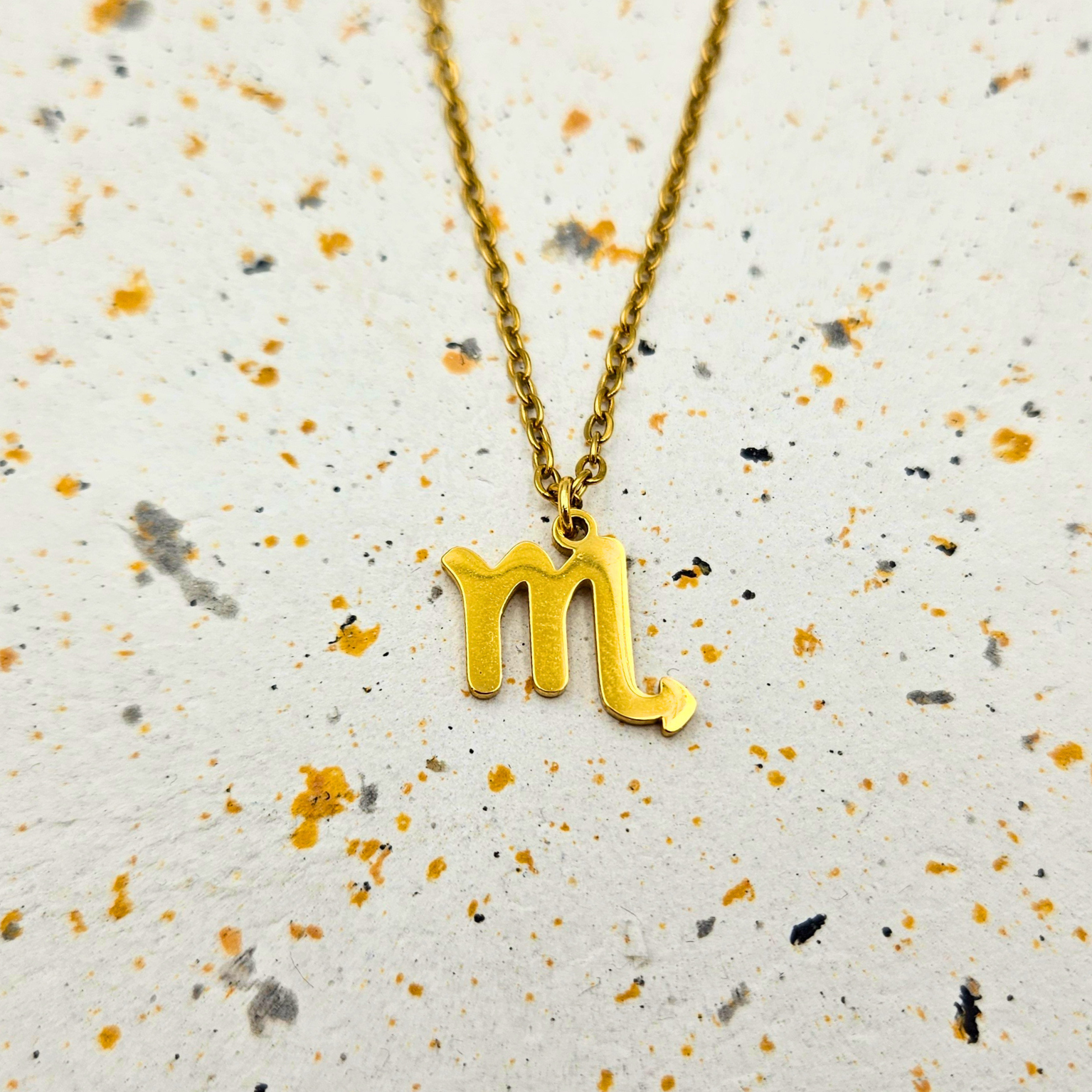 Ketting van goldplated stainless steel met sterrenbeeld schorpioen