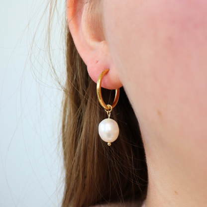 Earrings pearl gold