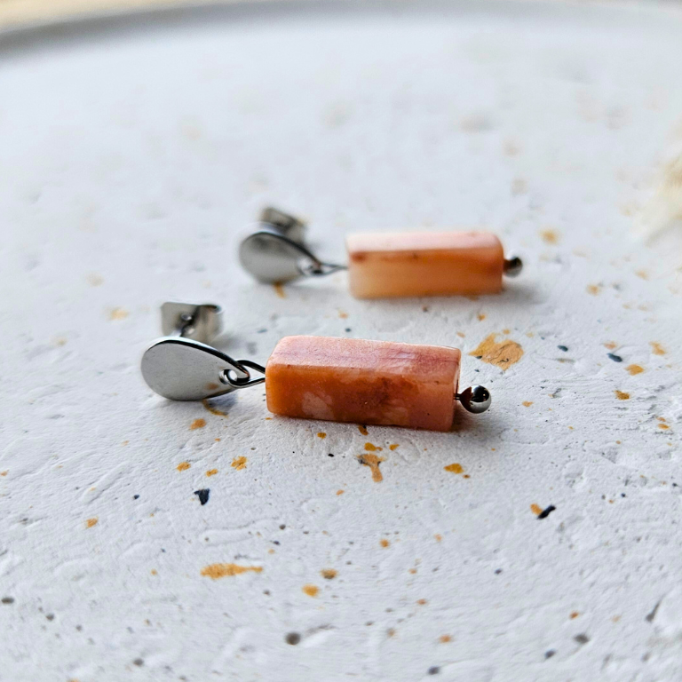 Oorbellen van zilverkleurig stainless steel met zonnesteen