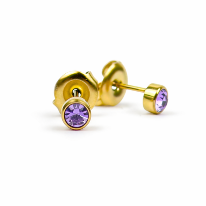 Oorbellen van goldplated stainless steel met geboortesteen van februari: lichte amethist