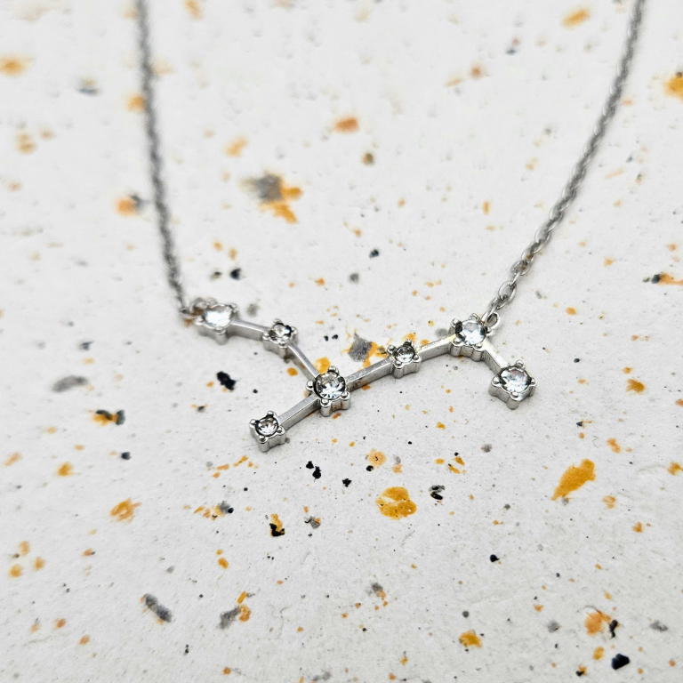 Ketting gemaakt van stainless steel met sterrenbeeld maagd