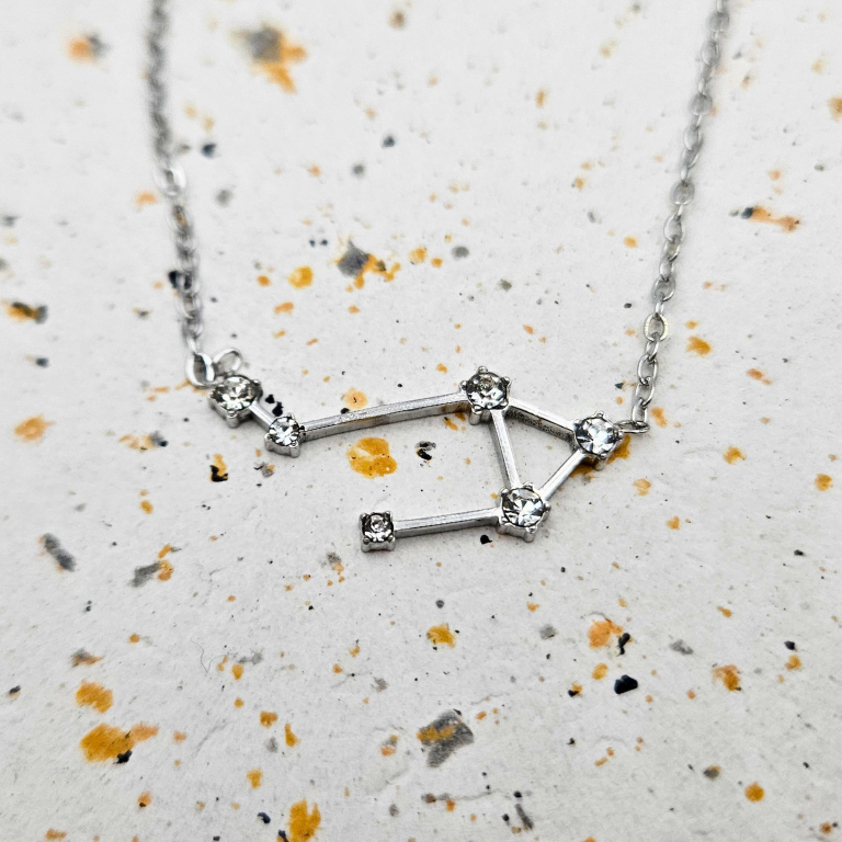 Ketting gemaakt van stainless steel met sterrenbeeld weegschaal
