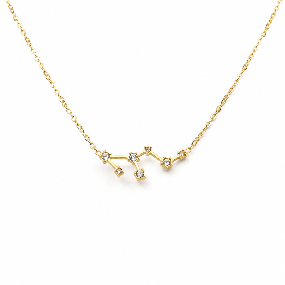 Ketting van goldplated stainless steel met zirkonia steentjes in de vorm van het sterrenbeeld leeuw