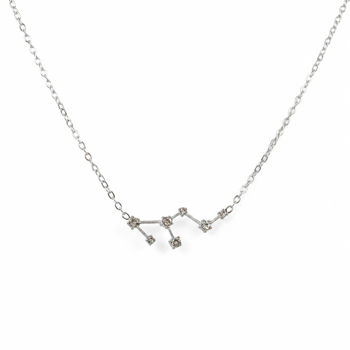 Ketting van stainless steel met zirkonia steentjes in de vorm van het sterrenbeeld leeuw