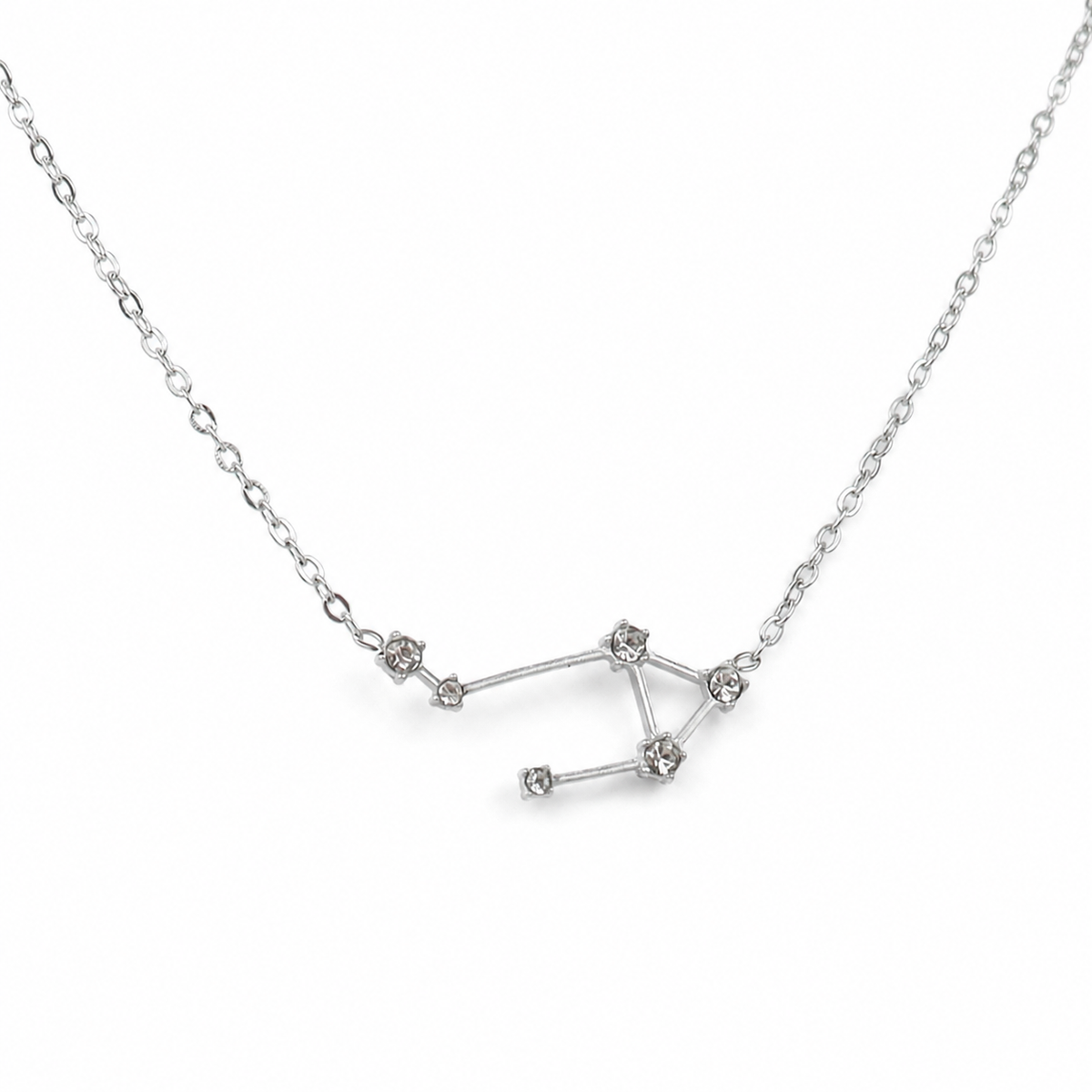 Ketting van stainless steel met zirkonia steentjes in de vorm van het sterrenbeeld weegschaal