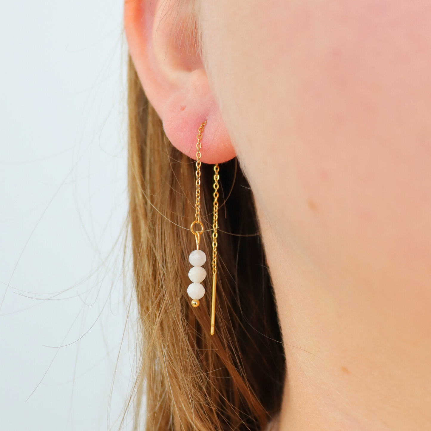 Threader oorbellen maansteen goud